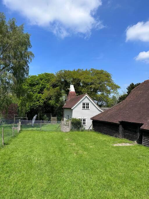 Beautiful 2 Bed Oast - 15 Acre Farm - Tunbridge Wells Royal Tunbridge Wells Exterior foto